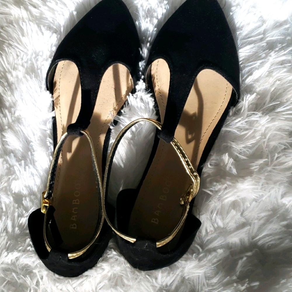 💕2 for $6 Black and gold flats